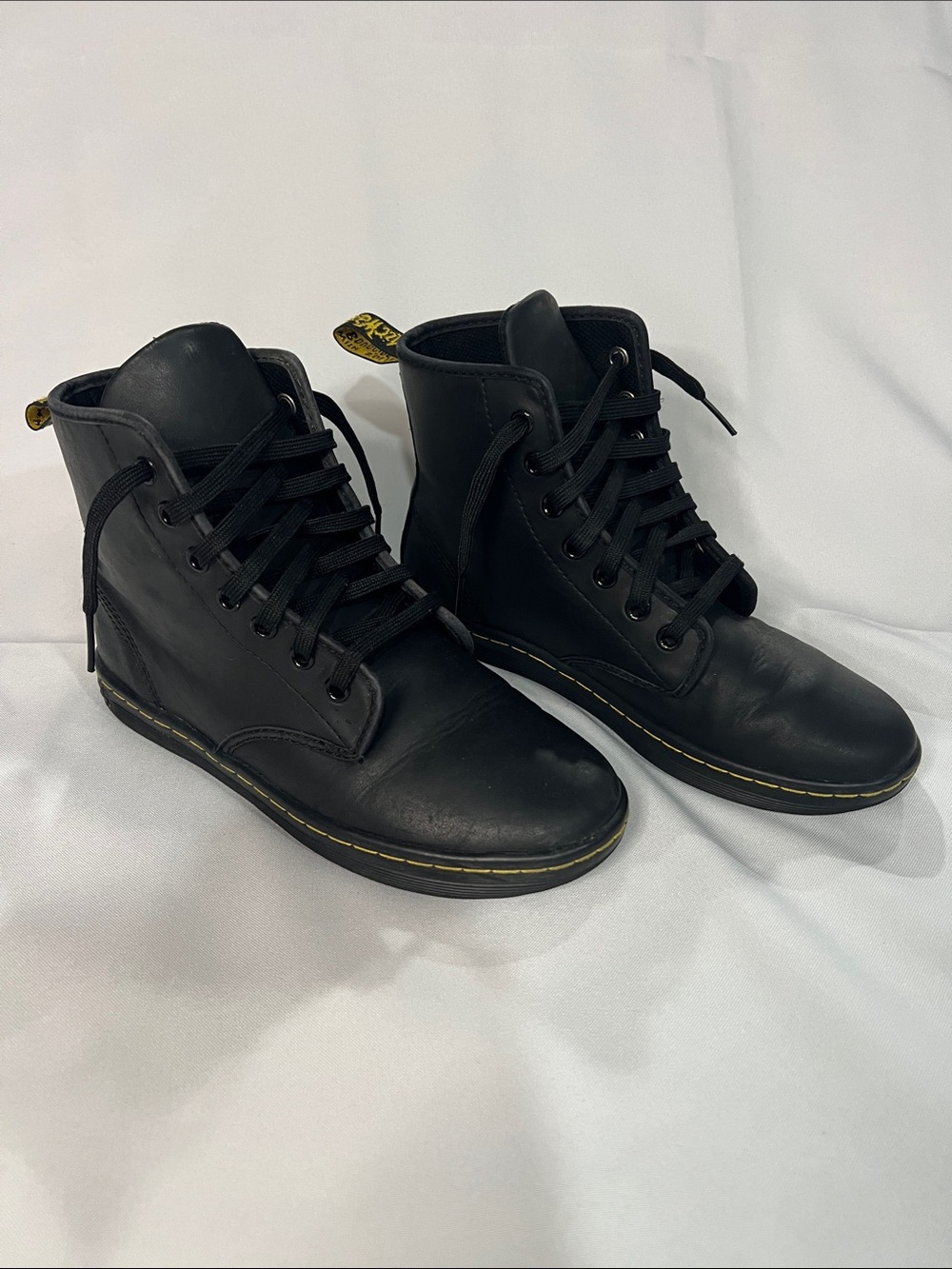 Women’s Dr. Martens Leather Leyton Boots Size 6
